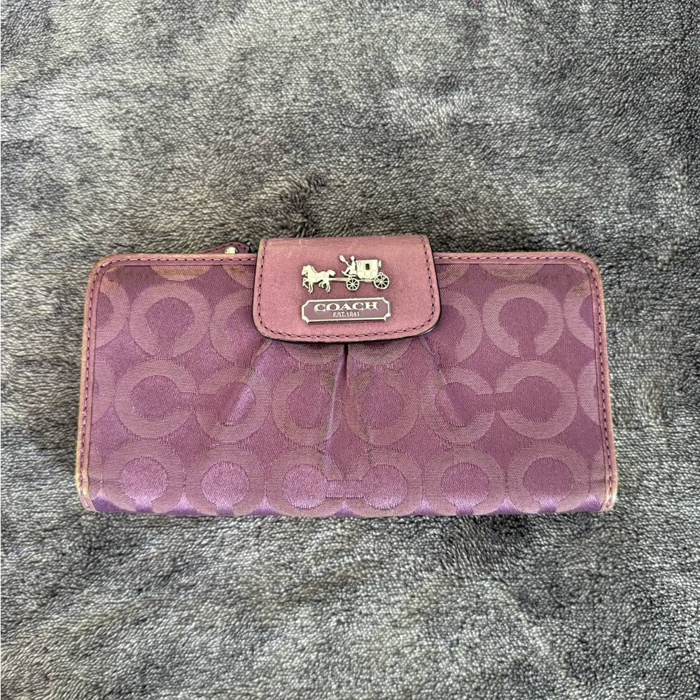 Fuchsia Coach wallet